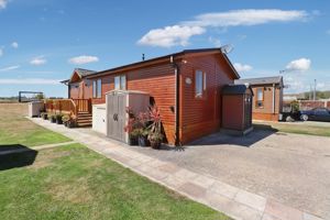 Riverside Flag Hill - click for photo gallery